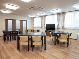 ゆったりしたダイニングスペース