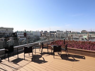 都会的なテラスの景色