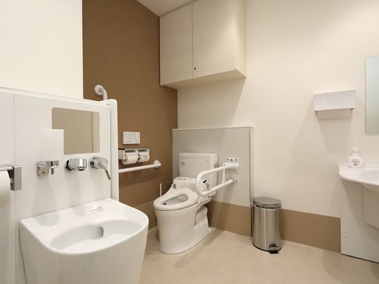 バリアフリーのトイレ設備