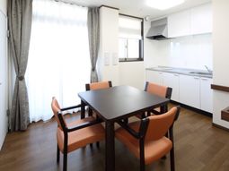 明るいダイニングキッチン