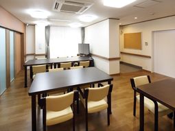 明るいダイニングスペース