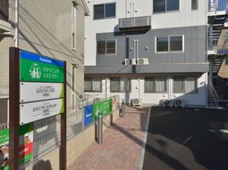 清潔な建物のエントランス