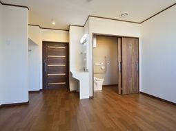 開放感ある清潔な居室