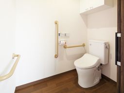 手すり付トイレ