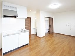 明るい洋室の居室