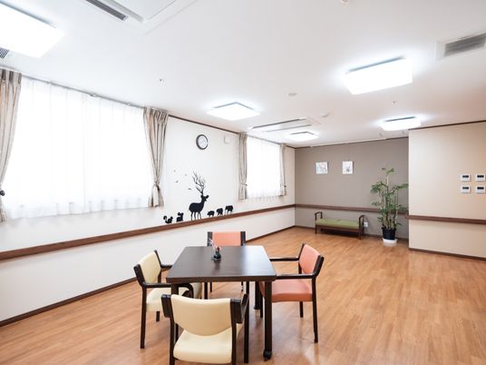 落ち着いた雰囲気の多目的室