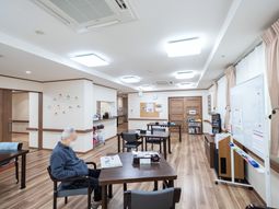 広々とした共用スペース