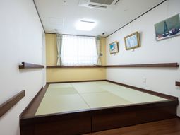明るい和室の居室