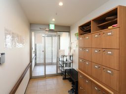 清潔感のあるエントランス