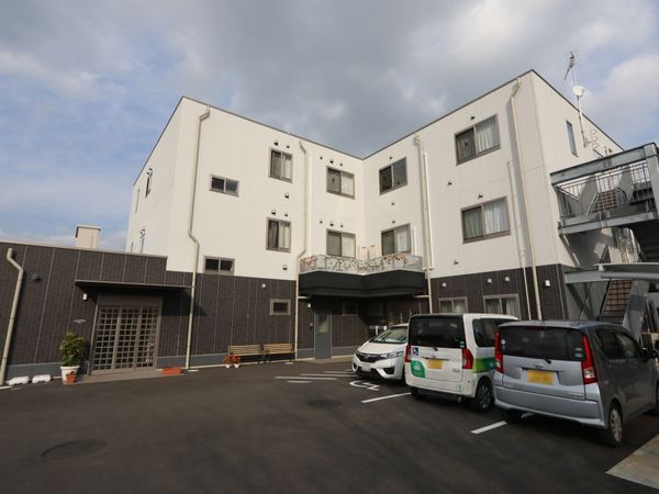 清潔な外観の建物