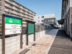 清潔な通路と案内看板