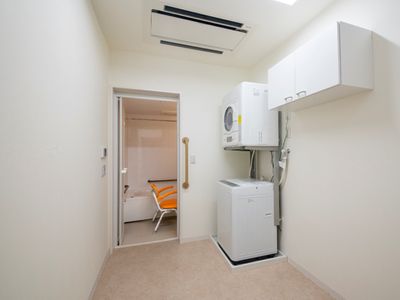 洗濯機と乾燥機の設備