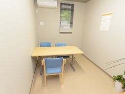 清潔な会議室風景