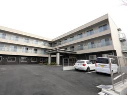 モダンな建物の外観