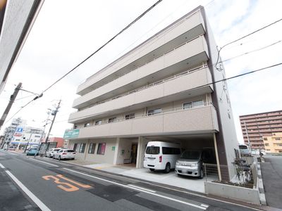 多階層建物の外観
