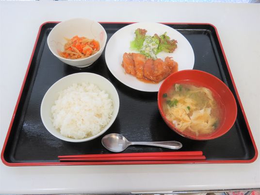 バランスの取れた食事セット