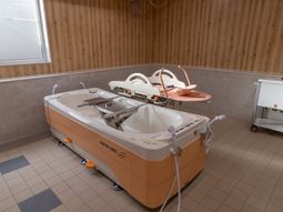 特殊浴槽のある空間