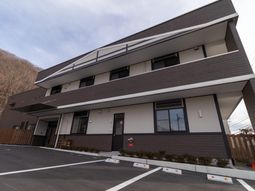 モダンな建物の外観