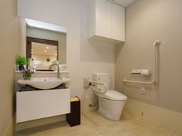 清潔な洗面トイレ空間