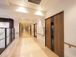 清潔感のある明るい廊下