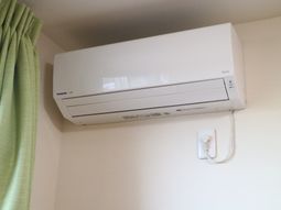 エアコンが設置された部屋