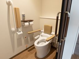 バリアフリーのトイレ設備