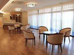 快適な採光のダイニングスペース