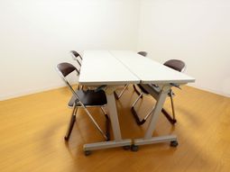 多目的テーブルセットの部屋
