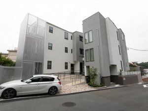 現代的な建物の外観
