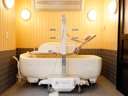 設備整った清潔な浴室