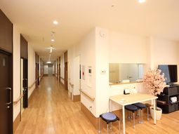 廊下の清潔感ある空間