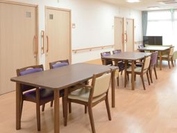 清潔なダイニングルーム