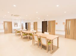 清潔感あるダイニング空間