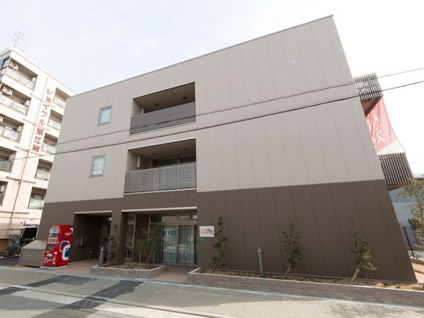 モダンな建物の外観