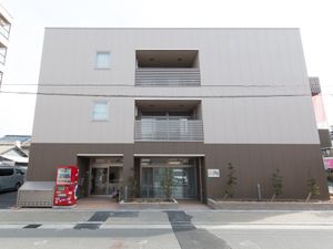 清潔感のある建物の外観