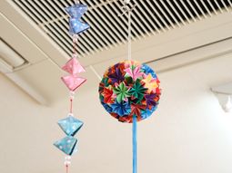 カラフルな手作りモビール