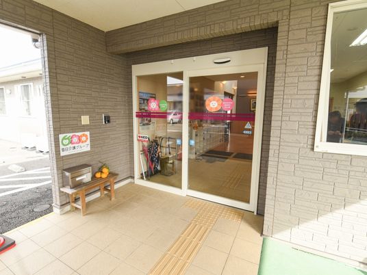 エントランス正面風景