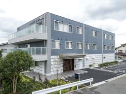 現代的な建物の外観