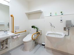 バリアフリーなトイレ空間
