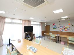 明るいダイニングルーム