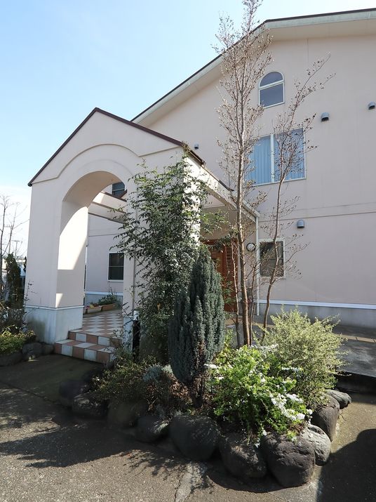 清潔な外観の建物