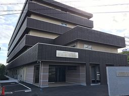 清潔感のあふれる建物外観