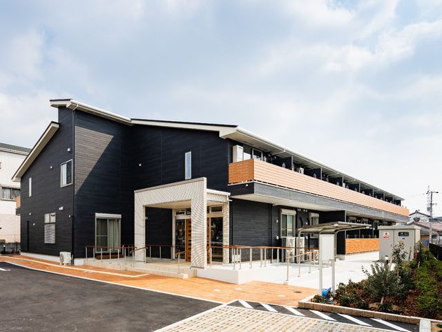 モダンな外観の建物 外観 清潔感のあるモダンな外観です。居心地の良さを追求した設計で、訪れる人を暖かく迎え入れます。