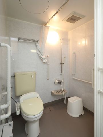 バリアフリーのトイレ設備