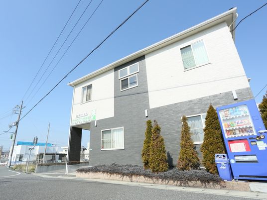 清潔感のある建物の外観