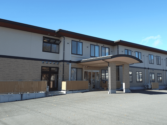 外観の建物正面  
