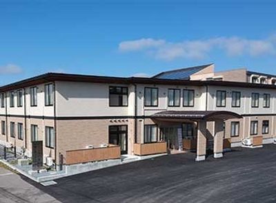 2階建ての建物の外観