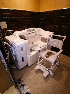 最新の介護浴室