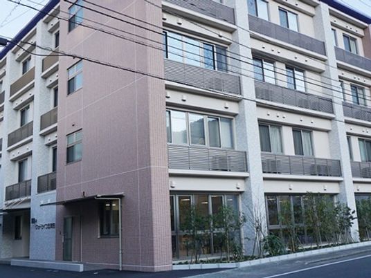 キレイな施設の外観