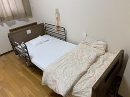 シンプルで落ち着いた居室
